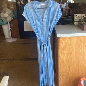 Lightweight Lulus maxi dress!